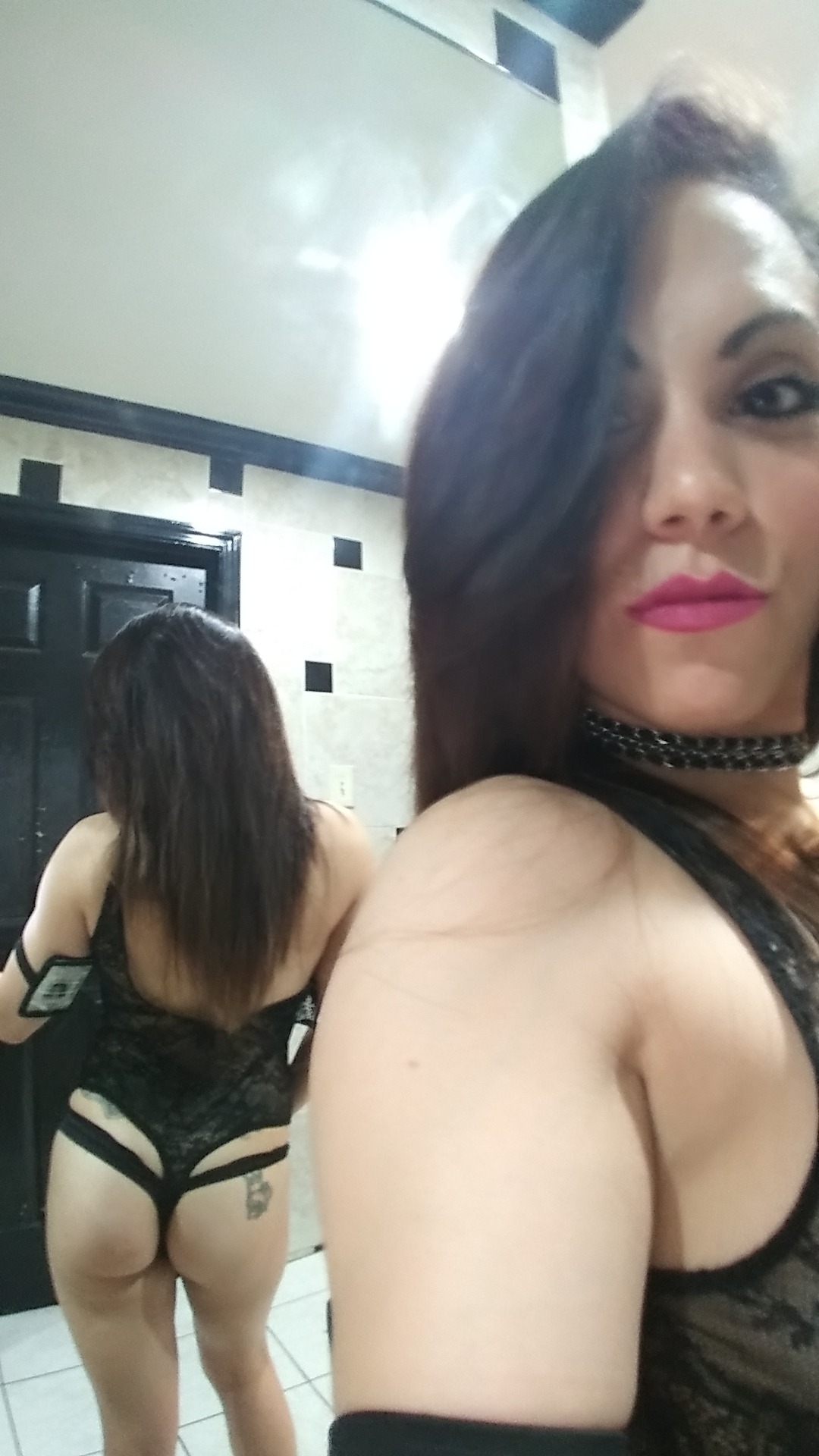tinydancer81:Come play….Houston dolls.