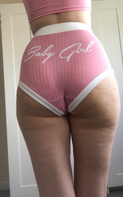 xxxamorexxx-deactivated20221208:Baby girl and her hump&hellip;.🍑 - A xx