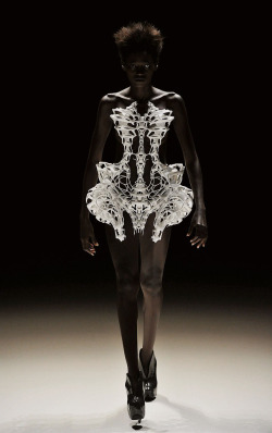 because-b:  The Skeleton Dress by Iris Van Herpen