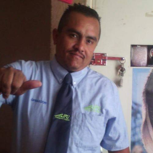 vaqueropablo:este sabroso bebe, derrite a cualquiera con su sonrisa y su deliciosa verga