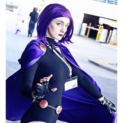 artsysailors:  Follow my cosplay Instagram : salamandersweet.  Character: Raven from Teen Titans