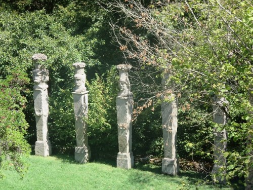 gatabella:The Sacro Bosco (Sacred Grove),colloquially called Park of the Monsters (Parco dei Mostri 