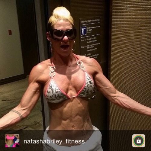 Hot Muscular Women