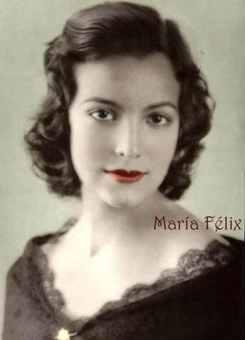 mydailyvintagephotos:  recordando a Maria Felix May 4th 1914-April 8 2002 🌹