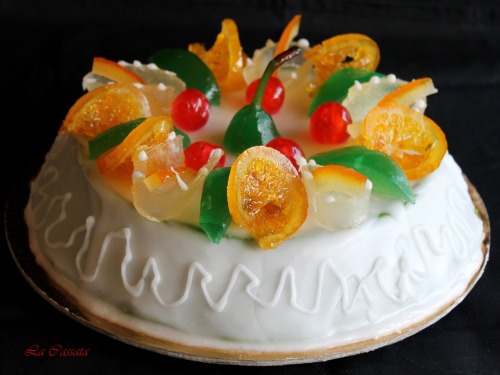 ferribotti:  La cassata ha una sua filosofia di vita, come il bushido o lo zen. Si basa innanzitutto su tre rapporti fondamentali: Fragilità, Equilibrio, Creazione.La Fragilità è insita nei prodotti che si usano, la ricotta ad esempio è qualcosa di