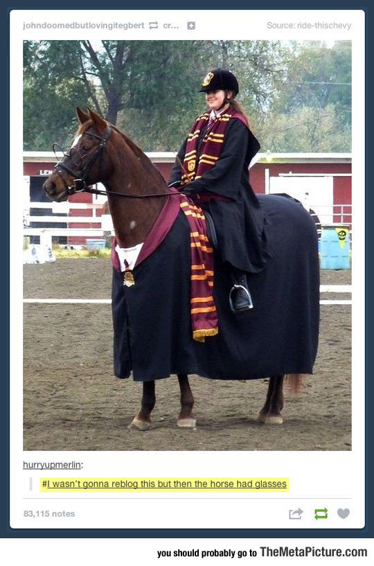 srsfunny:So Much Effort Into This Awesome Costume