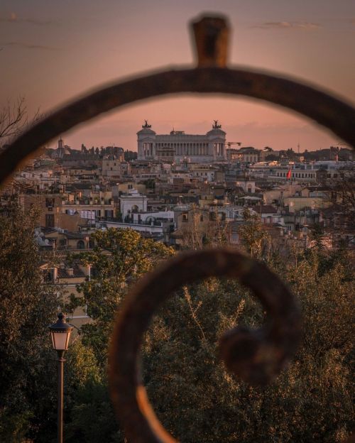 B E S T V I E W R O ME // Uno dei punti panoramici più belli di Roma? Qualche giorno fa l&rsq