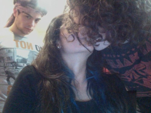 lsdzeppelin:  ben thought we were taking a selfie then realized we were kissing 