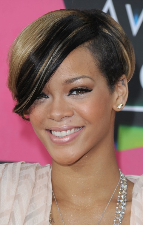 Short bob wigs for black women