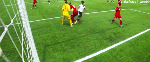 melakafrays: Steph Houghton’s off the line clearance in the Women’s World Cup match against Germany WNT (04.07.15)