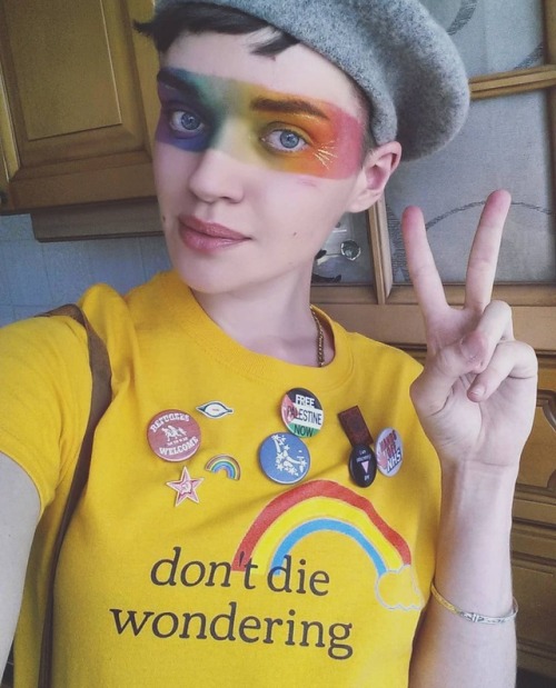 hotcommunist:happy pride fuck cops yee haw!!