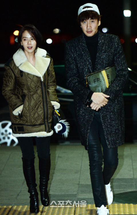 mongji-fan: 141202 MAMA- Incheon Airport to Hong Kong Cr: StarNews, SportsSeoul, News1, TVDaily Vide