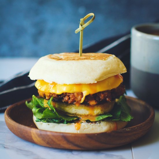 justyummyrecipes:  Sriracha Maple Breakfast Sandwich http://ift.tt/2FTeUTt
