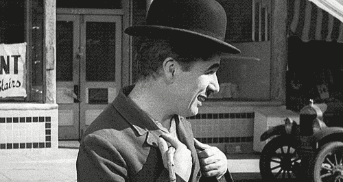   Paulette Goddard & Charlie Chaplin in Modern Times (1936)  