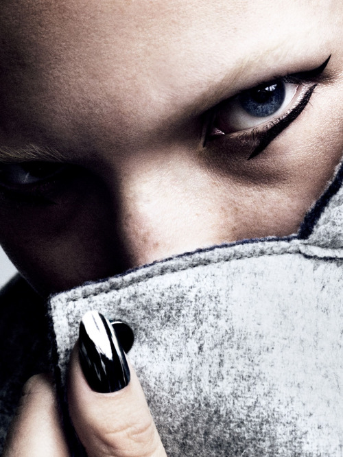 PHOTOGRAPHER: MARCUS OHLSSON MODEL: SASHA LUSS STYLING: GRO CURTIS HAIR: NEIL MOODIE MAKE UP: FREDRI