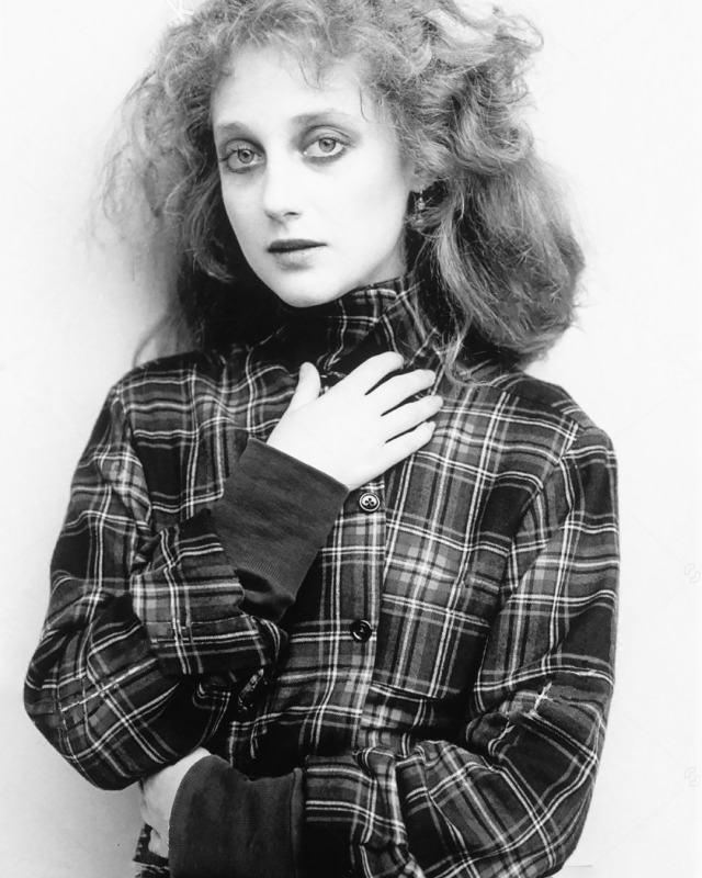 Carol Kane photographed by Alan Houghton, 1976.