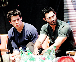 dailytylerhoechlin:Tyler Hoechlin & Dylan O’Brien at Alpha Con