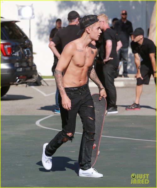 Justin bieber shirtless 2016