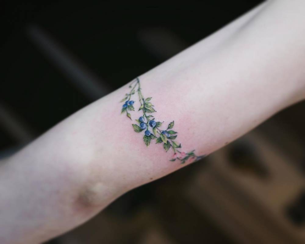 BRIGID BURKE  Floral armband tattoo I got to do for my cousin