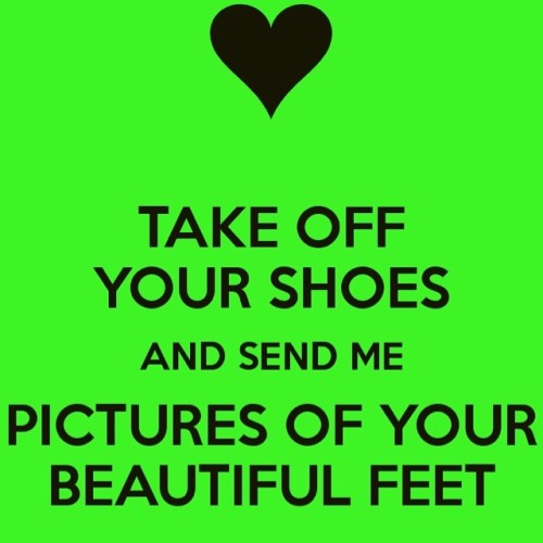 ijizzonfeet: ifeetfetish: Dm me your pics ladies!!! #feet #feetfetish #feetfriday #footfetish #feeto
