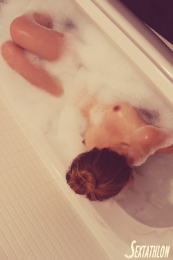 sextathlon:  Bubbles.