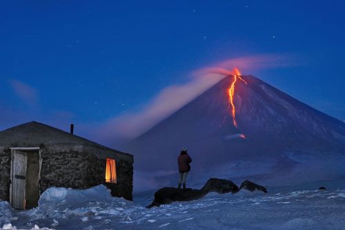 fuckyeahvolcanoes:Volcano in the Kamchatka Peninsula, Russia. Unknown photographer.