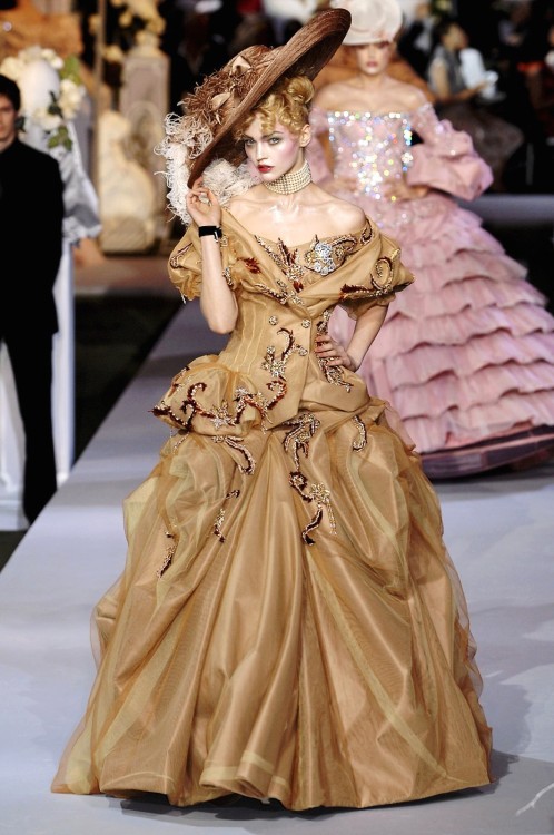 couture-constellation: Christian Dior Haute Couture Fall 2007 