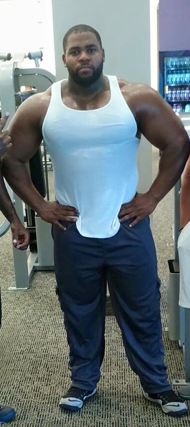blkbugatti:  seeker310:  POWERFUL good looking Bro!!   He’s a BIG THICK guy 