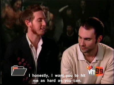 youlyingsonofabitch:  Jesse Carmichael and Adam Levine showcase every man’s desire to join a fight club. 