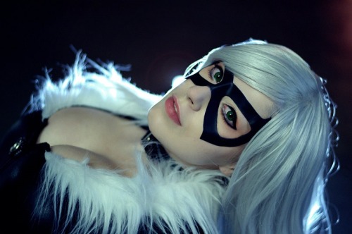 kana-cosplay:  Here’s my latest cosplay: Black Cat from Spider-man. I had a lot of fun and felt purrrrtastic :3 Hope you like it! Wanna see more? https://www.facebook.com/KANA.Cosplay 