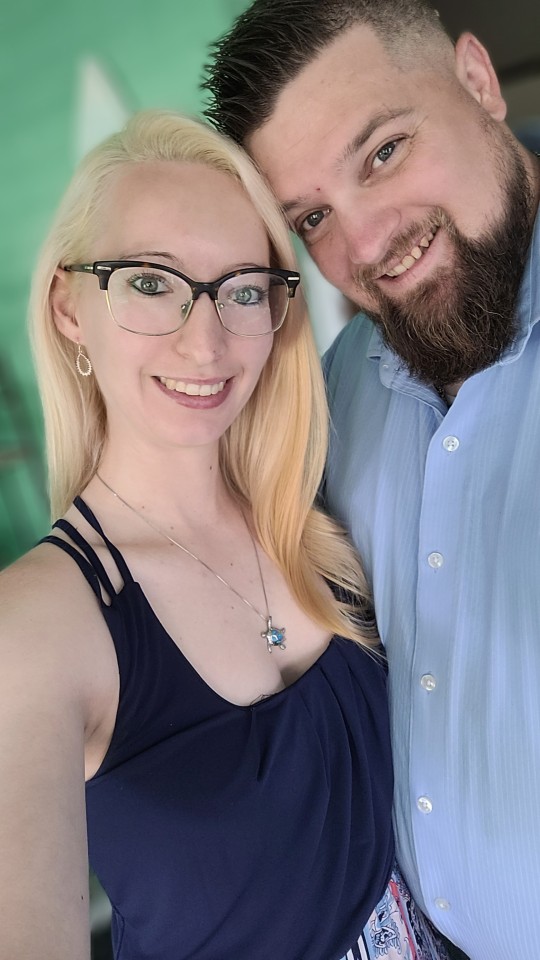 katiiie-lynn:Dinner date with my love for my birthday 🥰Here’s to 26 🎉🥂💖@mossyoakmaster  It’s a great birthday dinner baby! 🥰😘
