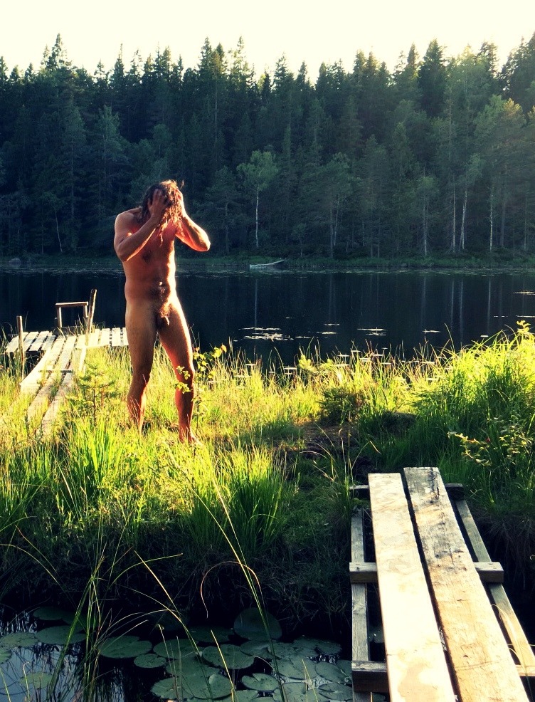 drooogne:  The Swedish summer is a wonderful time🙏 Peace and love to all!!😊