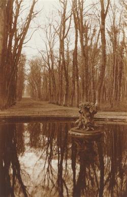 dame-de-pique:    Charles Augustin Lhermitte (1881-1845)  -  l'Automne à Versailles  