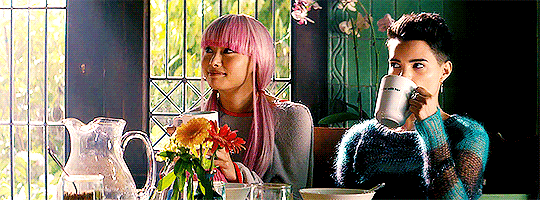 vixenvibe:#they have matching i’m with her mugs #this is the cutest thing