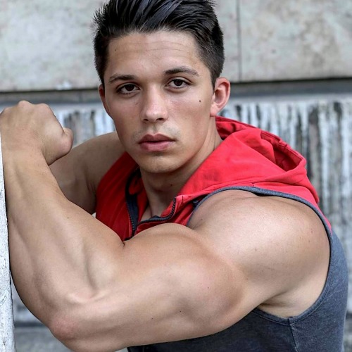 Muscle Worship