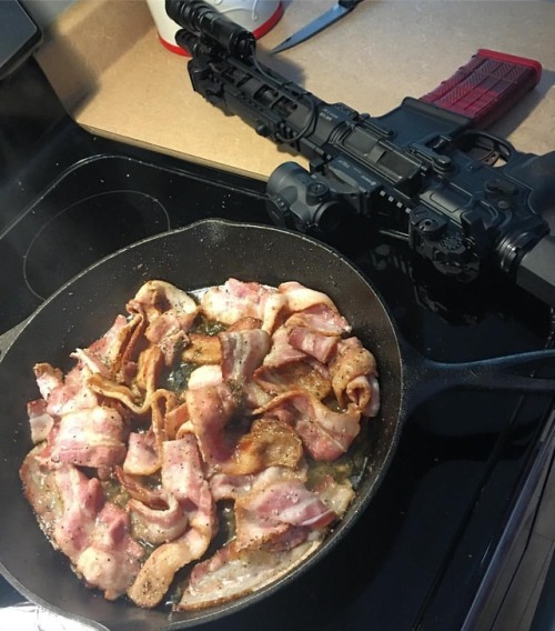 When youre having #daesh over for dinner #fuckisis #fuckdaesh #bacon #allthebacon