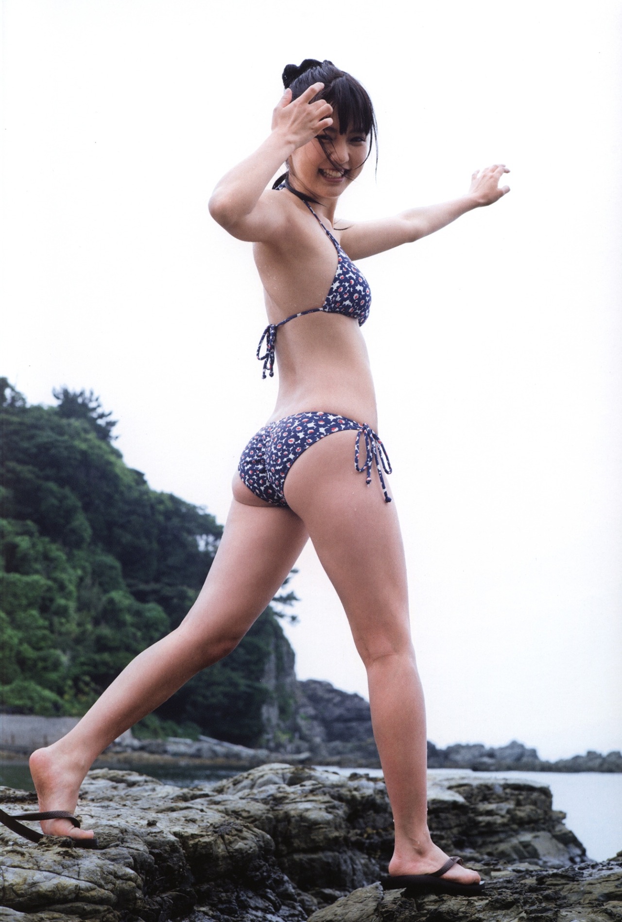 gravure-glamour:  Mano Erina