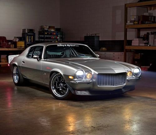 hotrodzandpinups:utwo:‘73 Chevrolet Camaro© chuck vranasHRP