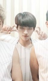 inpinitaize:  woohyun pls =_= 