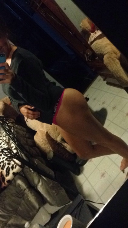 eatyour-hearttoutt:  New undies!  PINK. 💖🎀