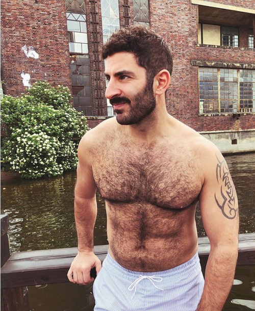 hairy-italian-stud: I want!!!