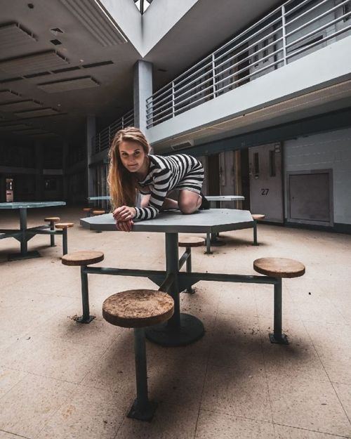 abandonedandurbex:Abandoned Jail [768x960]me waiting for the ghost of al capone to barrel his meaty 