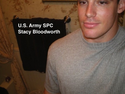 hotandexposed:  Awesome submission: U.S. Army Specialist, exposed.