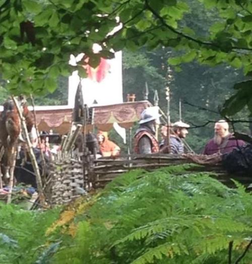 hollowcrownfans: Photos from the set of The Hollow Crown in Ashridge! Fan reports that Benedict Cumb