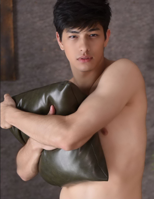 Luke Ishikawa Plowden is photographed by Panuwat Ngernpot for MARSHOMME part 1 (see more : part 2)