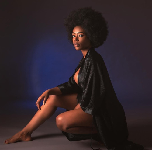 blackfitnessrocks: casanovagold: Uche Mba  Beautiful