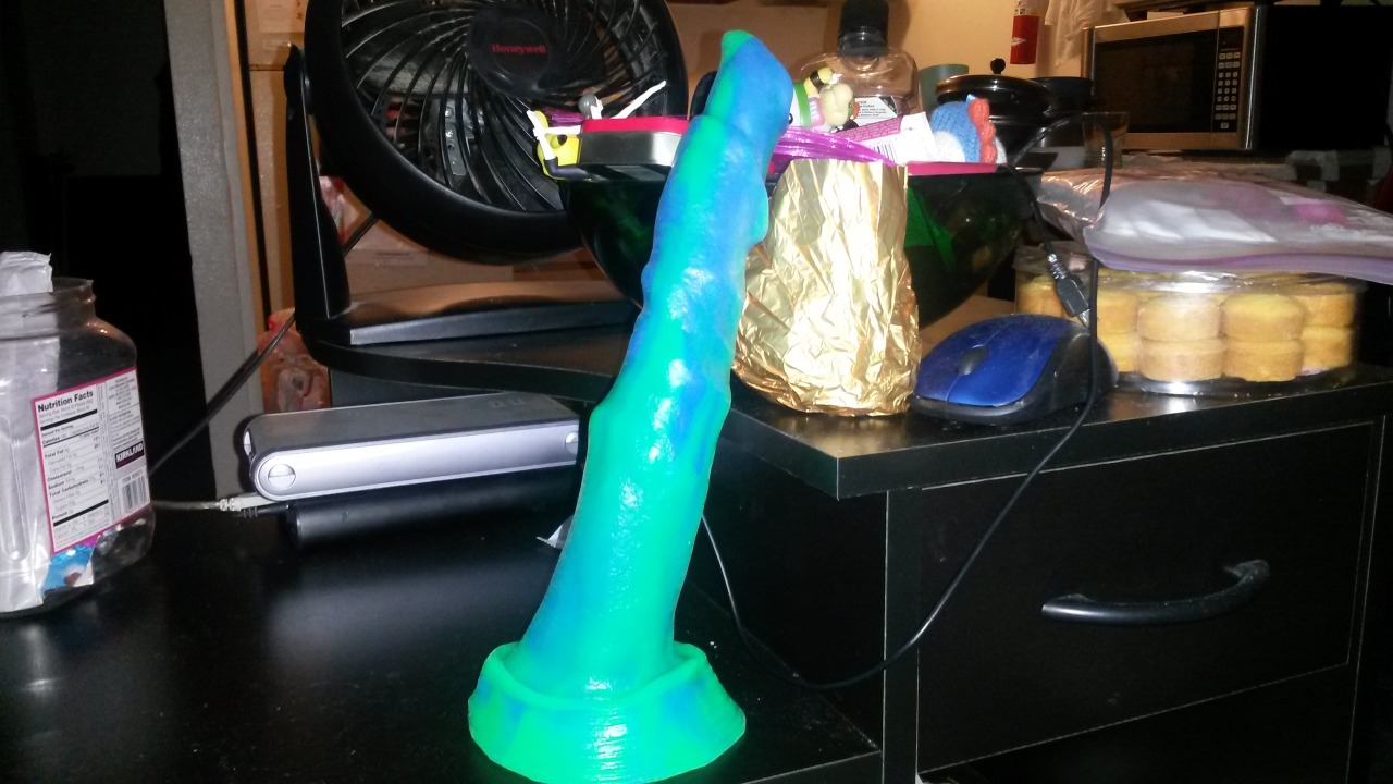 My friend got me an ovipositer for my birthday XDDDDDDDD &lt;3 the stuff behind