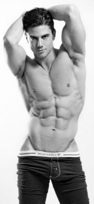 gcr75:  G’s aggregation of hot: male models