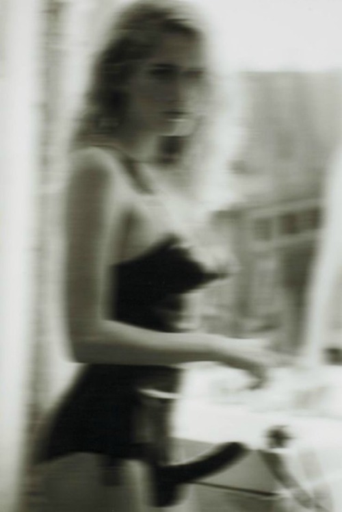 yourquaintrellelady: Come into My Bedroom …Your Quaintrelle Lady enjoys playing with Girls, M