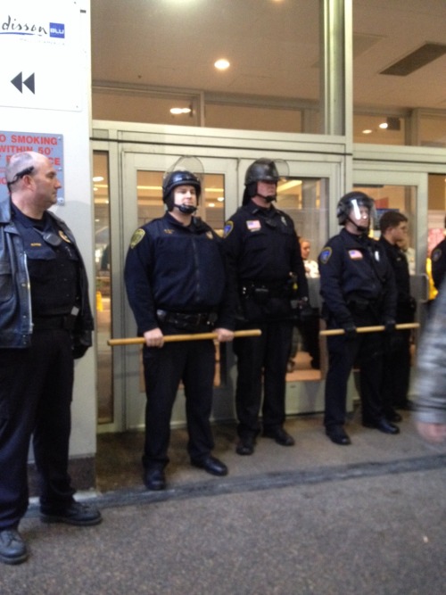 thinksquad:A mass of demonstrators chanting, “Black lives matter,” converged in the Mall of America 